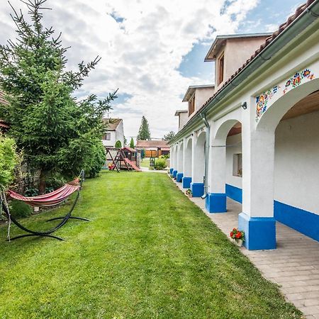 Malovany Dvorecek Dolní Dunajovice エクステリア 写真