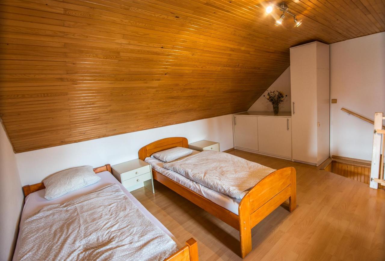 Malovany Dvorecek Dolní Dunajovice エクステリア 写真