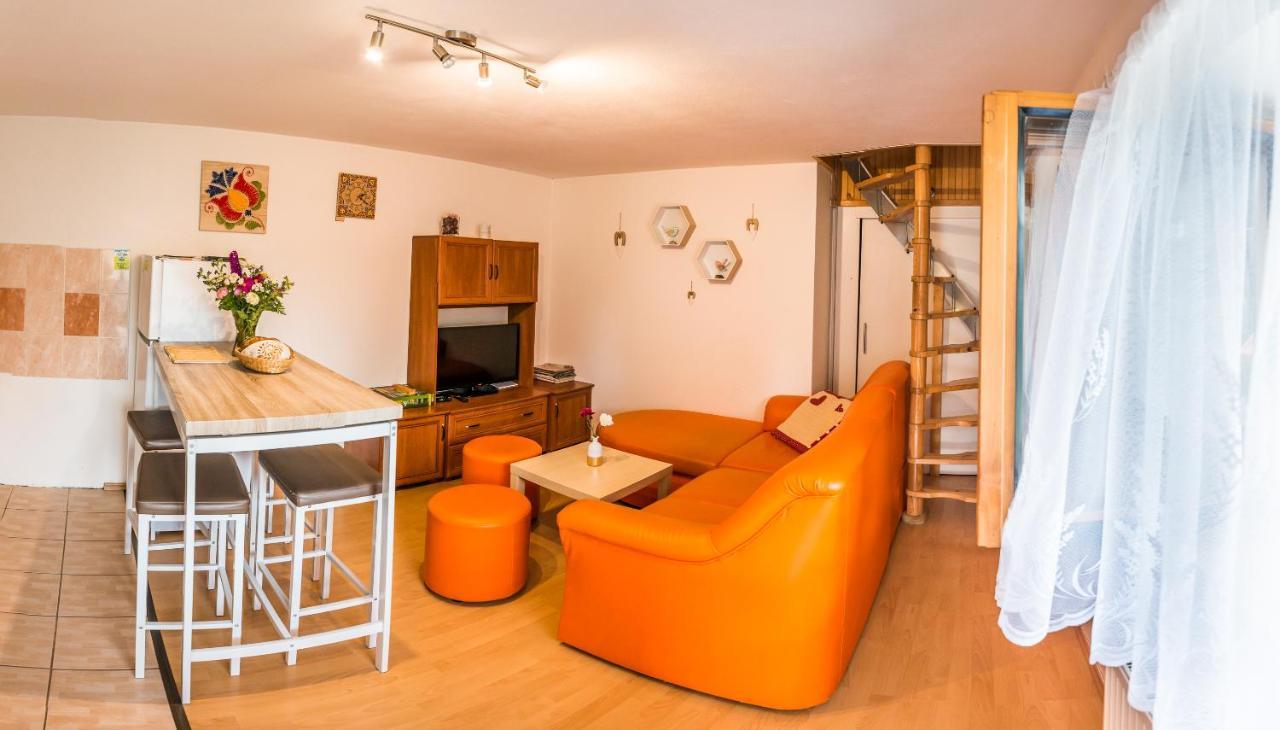 Malovany Dvorecek Dolní Dunajovice エクステリア 写真