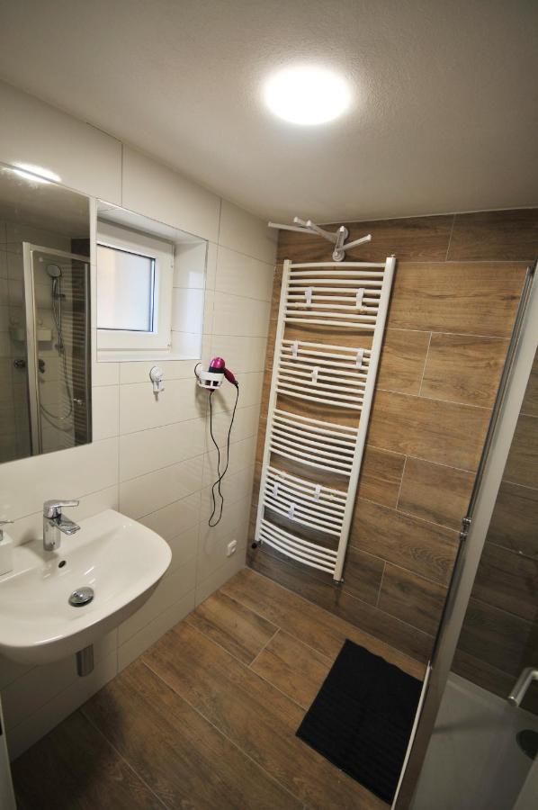 Malovany Dvorecek Dolní Dunajovice エクステリア 写真